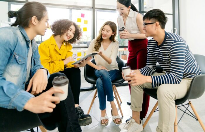 ریترات یوگا: آرامش، شارژ و احیا